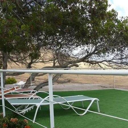 Villa Sleeps 8 Pool Wifi