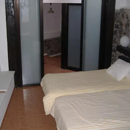 Sleeps 8 Pool Wifi فيلة