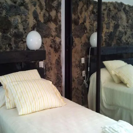 Sleeps 8 Pool Wifi فيلة Uga