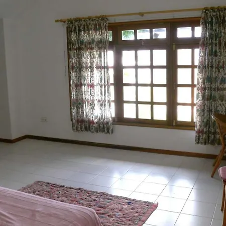 Sleeps 8 Pool Wifi Villa *