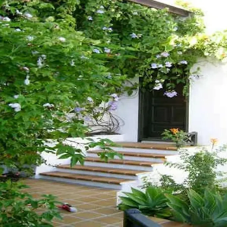 Sleeps 8 Pool Wifi Villa Uga