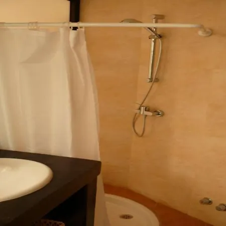 Sleeps 8 Pool Wifi فيلة Uga